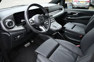 Mercedes-Benz V-Class 2024 - 300d 4-Matic AMG DC L3 XL zdjecie 5