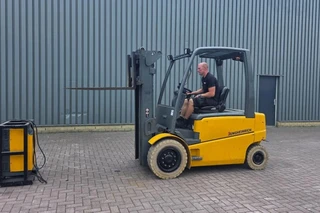 Jungheinrich 2011 - EFG535 Electric, Lifting Height 4700mm, Freelift 1 immagine 2 miniatura