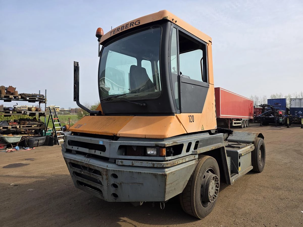 Terberg RT222 - 4X4 - TURNING CHAIR - AUTOMATIC GEAR - WORKING MACHINE 2007 afbeelding 1