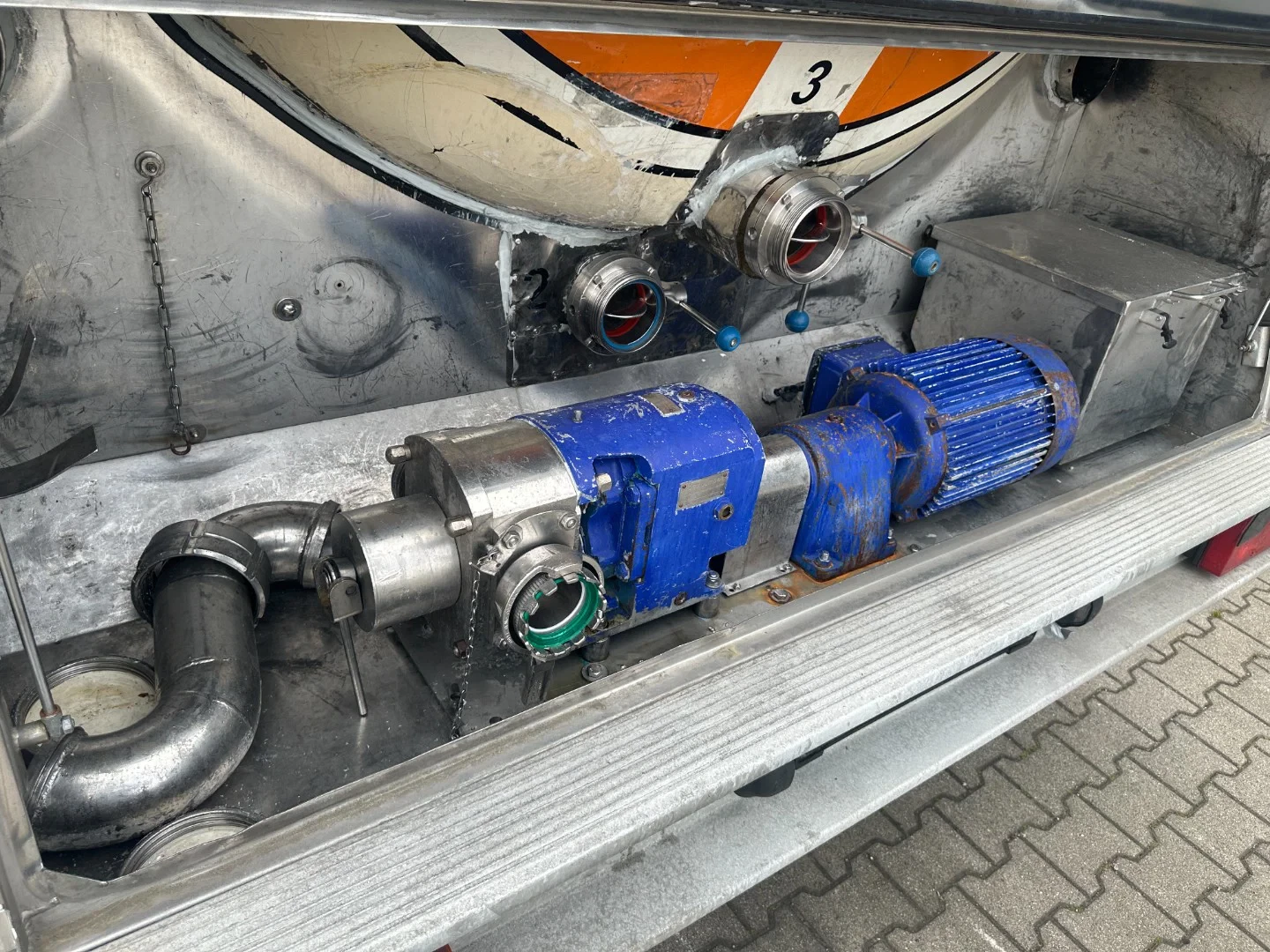 Feldbinder 1999 - LEBENSMITTEL / LEVENSMIDDELEN / FOOD / 33.500L / 3-COMP / PUMPE / LIFTACHSE obrázek 7