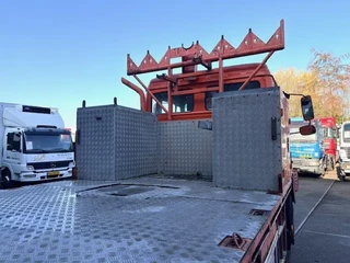 Mercedes-Benz 1922 1988 - AK 4x4 V6 WITH ONLY 128.500 KM!! AND HMF 1003K2 CRANE (MANUAL GEARBOX / FULL STEEL SUSPENSION / REDUCTION AXLE / P.T.O. / ETC.) obrazek 15