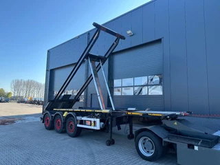 Van Hool N/A 2011 - 20FT Tipping-chassis (66 degrees, 380V operated) / ADR (EX/II, EX/III, FL, OX, AT) / SAF discbrakes / 2 liftaxles / NL-chassis zdjecie 1