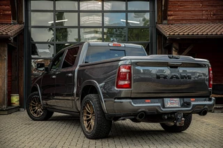 Dodge Ram 1500 2019 - 5.7 V8 4x4 Crew Cab 5'7 Laramie Level 2 obrazek 4