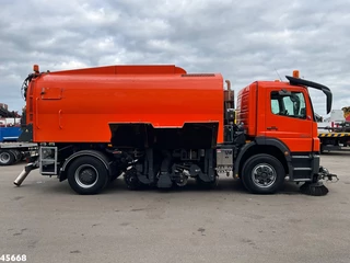 Mercedes-Benz Axor 1833 4x4 Schörling SORF Schienenreinigungs/Railway sweeper  Just 38.680 Km! 2013 - N/A image 8