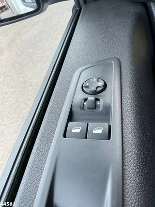 Peugeot e-Expert 2024 - 100% elektrisch kippende zijlader afbeelding 17