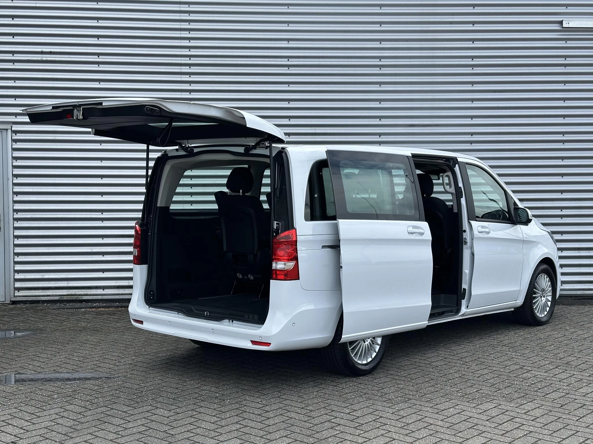 Mercedes-Benz EQV 2025 - 300 90 kWh 6/7/8-Persoons Facelift Model L2 afbeelding 27