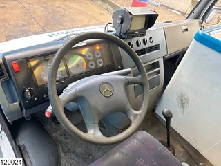 Mercedes-Benz N/A 2005 - Vario 815 D Promotional Trucks, Manual transmission immagine 5