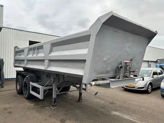 Trax N/A 1995 - 2 Axle Steel Tipper , Spring Suspension , Drum Brakes bild 4