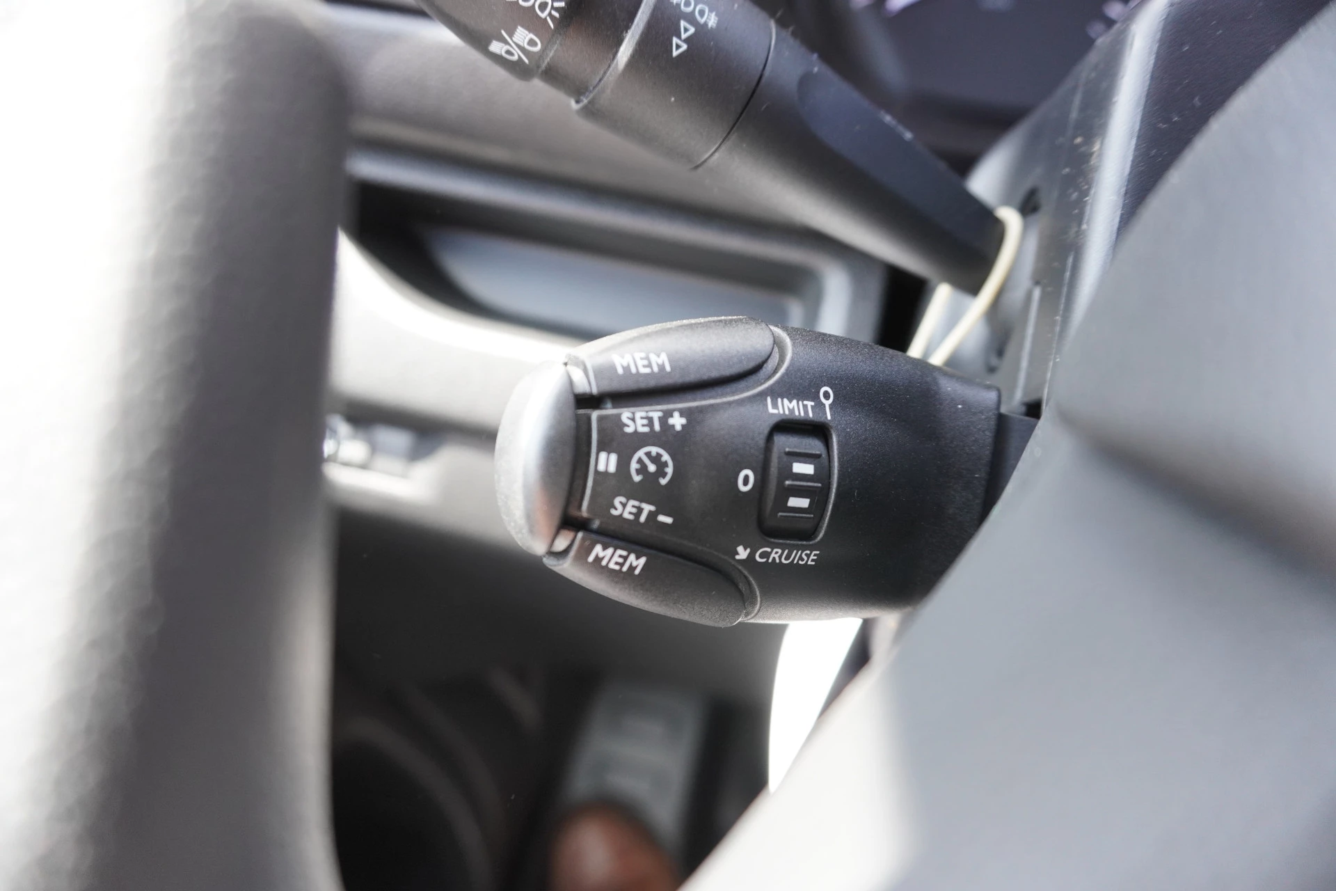 Fiat Scudo 2023 - 2.0 MultiJet 145PK L3H1 Schuifdeur L / R imagem 19