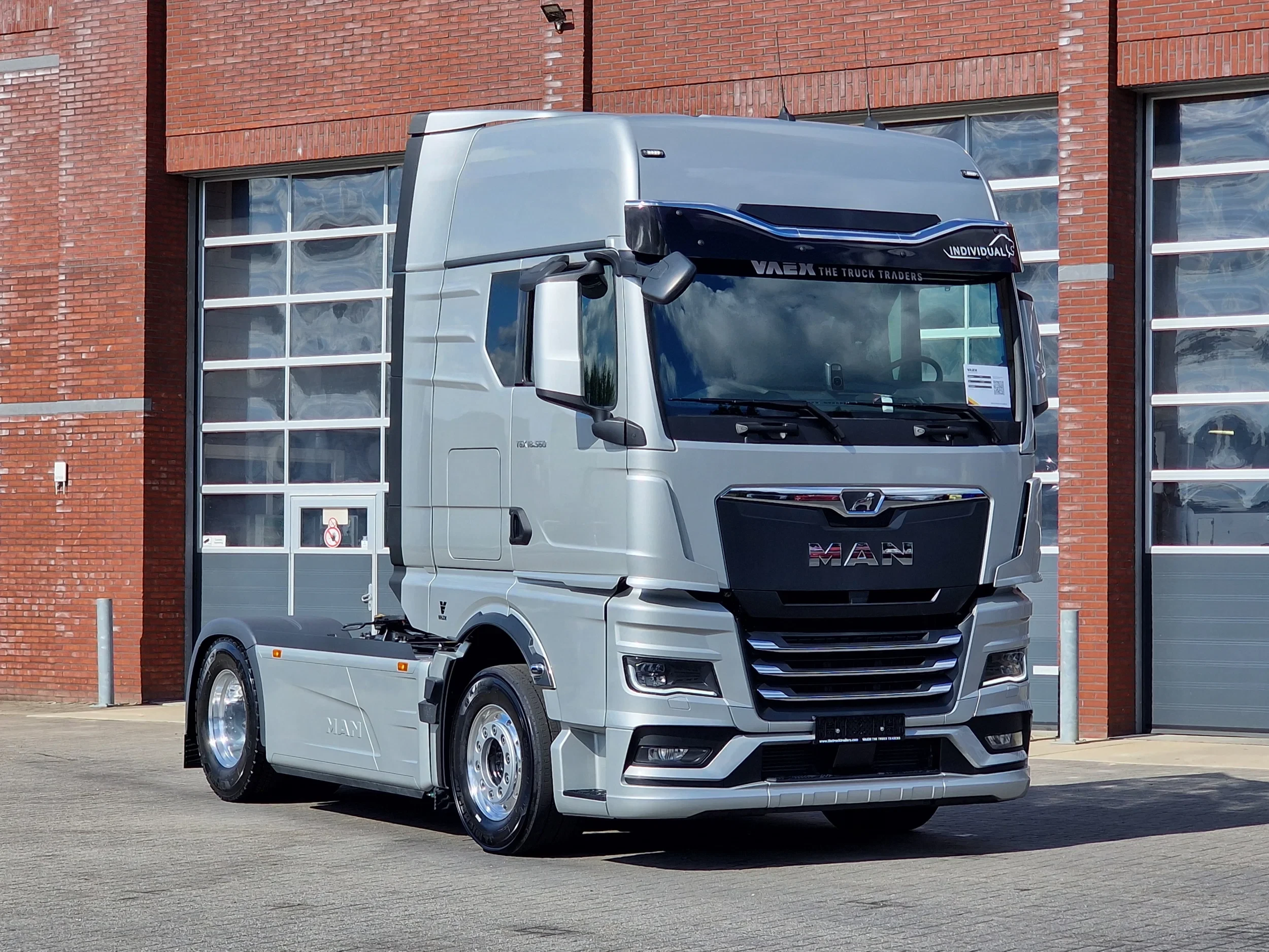 MAN TGX 2026 - 18.560 4x2 - Retarder - Night clima - Full air - 2x tank - NEW afbeelding 1