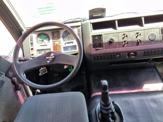 MAN TGL 1998 - 8.240 - 2 deck livestock Bekkers - Loadlift - Manual gearbox - Full steel obrazek 30