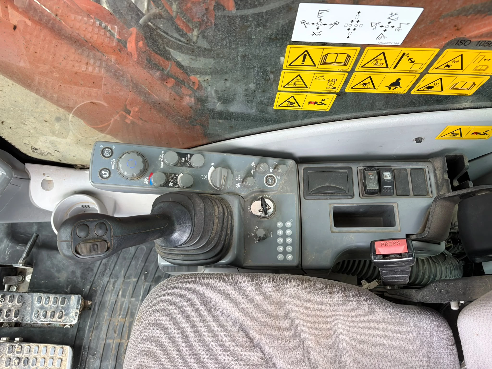 Hitachi ZX210-6 2018 afbeelding 28