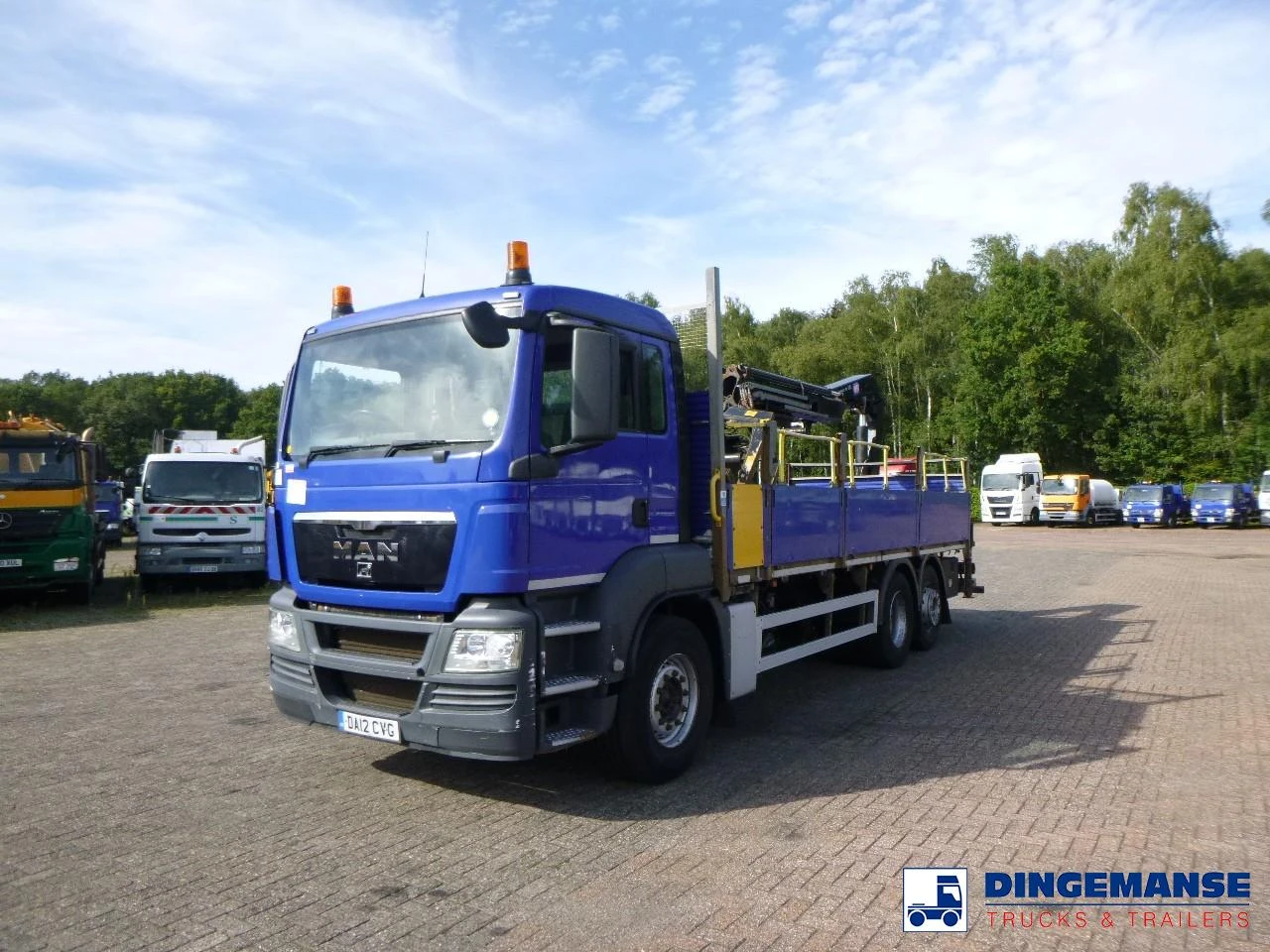 MAN TGS 2012 - 26.360 6X2 RHD + HMF 1420-K2 + grapple imagen 1