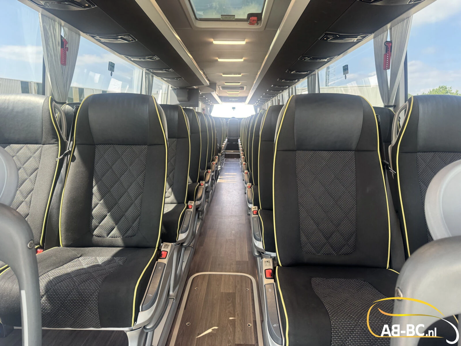 Mercedes-Benz Tourismo RHD 2023 afbeelding 43