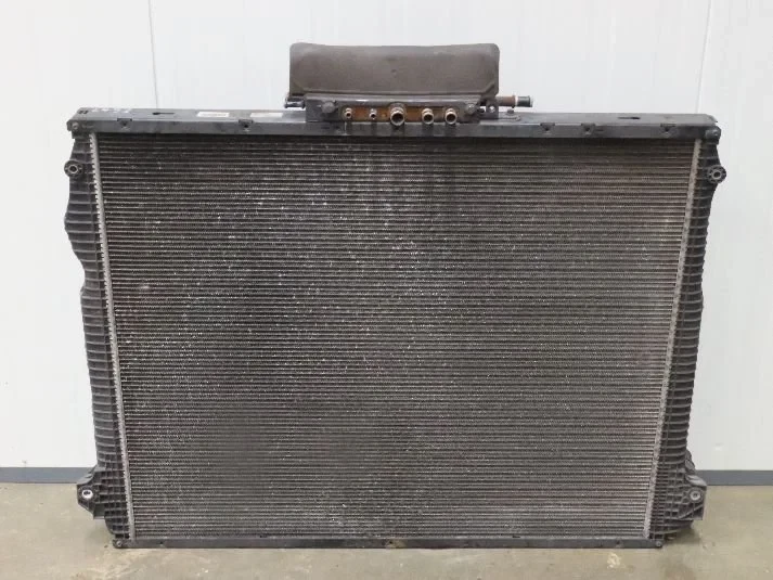 Scania - 2439722 Radiateur afbeelding 1