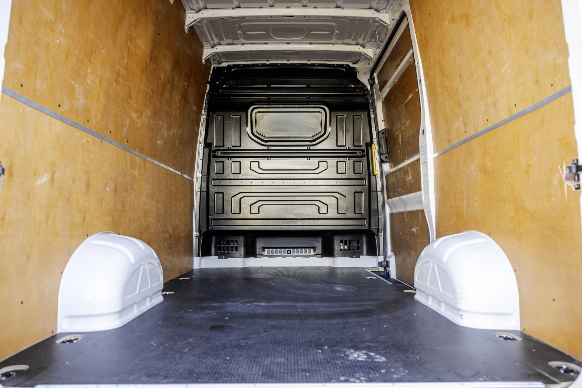 Volkswagen Crafter 2024 - 2.0 TDI L3H3 Trendline | Facelift | 140PK | Carplay | Navi | Cruise | Airco | Trekhaak obrázek 10