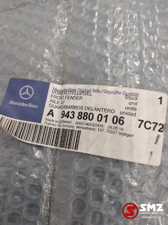 Mercedes-Benz - Occ spatbord vooraan Mercedes Econic 1828 A9438800 Bild 3
