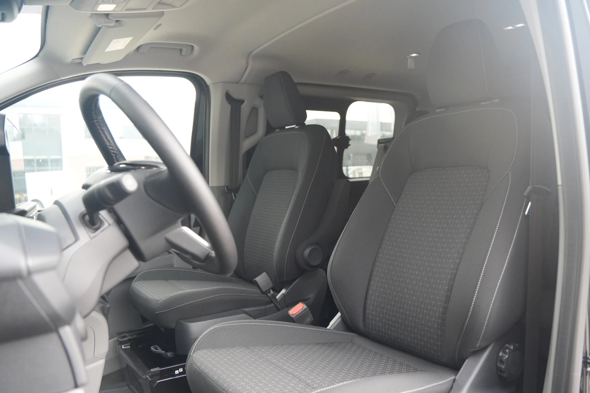 Ford Transit Custom 2025 - 320 2.0 TDCI L1H1 Trend DC 136pk - INCLUSIEF BPM - 2x Schuif - Stoel/stuurverwarming - Cruise - Navi - Camera - Rijklaar obrázek 15