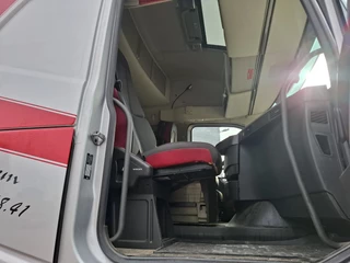Volvo FH 2019 - FH4-460 / VEB+ / HYDRAULICS / DOUBLE TANK / SMART TACHO V2 / 719541 KM / LWDS / FRIDGE / AUTOMATIC / EURO-6-D / 2019 bild 24