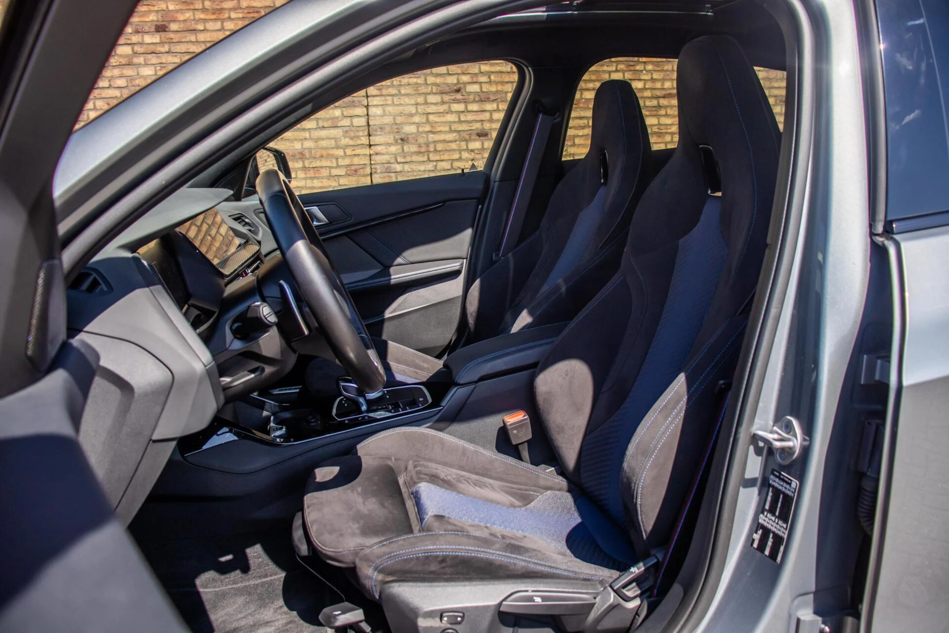 BMW 1 Serie 2023 - 120i M-Sport, NAP, 1ste eig. Dealeronderhouden afbeelding 10