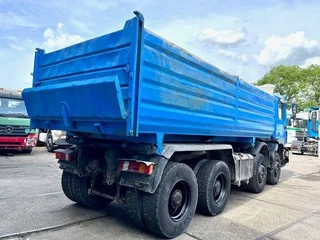 MAN 41.464 F2000 1999 - 8X4 FULL STEEL KIPPER (EURO 2 / ZF16 MANUAL GEARBOX / ZF-INTARDER / FULL STEEL SUSPENSION / REDUCTION AXLES) obrazek 3