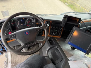 Scania P 2011 - P400 8X2 imagem 23
