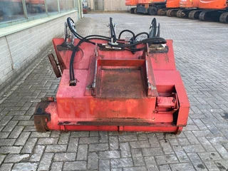 Kubota - 520 image 3 thumbnail
