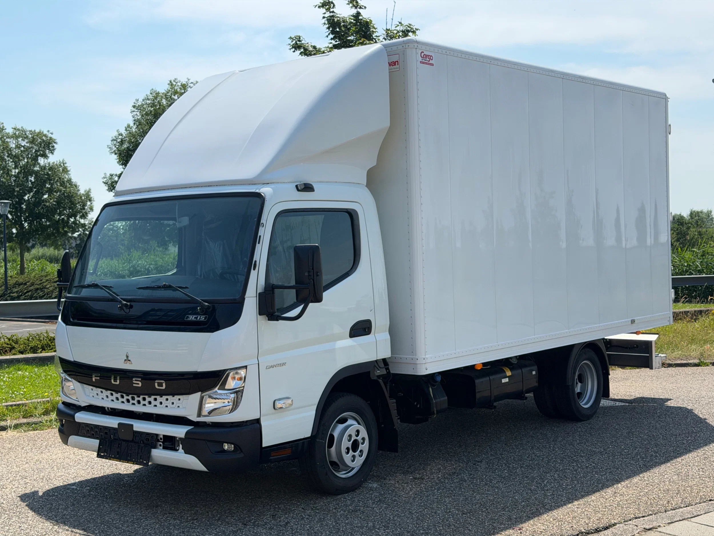 FUSO Canter 2024 - 3C15 Bakwagen Airco Trekhaak 3-Zits NIEUW BPM VRIJ 5X OP VOORRAAD obrázek 2