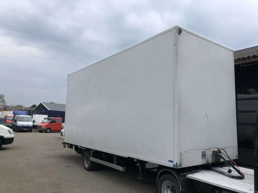 kuiper 2002 - Be Oplegger 7.3 Ton gesloten Kuiper rolluik laadklep 1000 kg afbeelding 1
