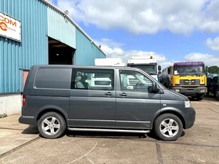Volkswagen Transporter 2003 - T5 DOUBLE CAB 5-CILINDER (6 GEARS MANUAL GEARBOX / AIRCONDITIONING / 5 SEATS / ETC. imagen 4
