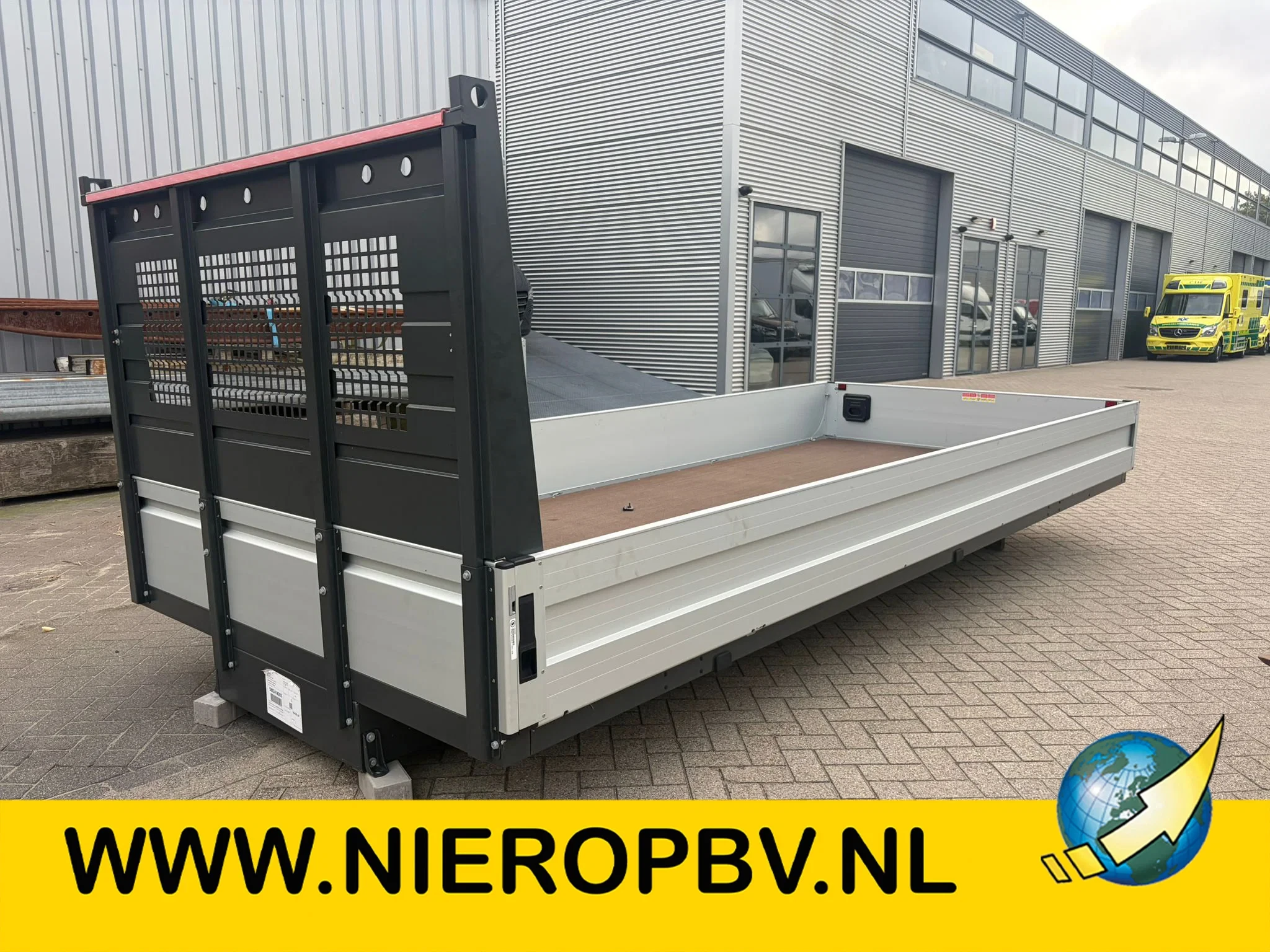 Iveco Daily - Openlaadbak + Tussenschot 4.35wb afbeelding 1