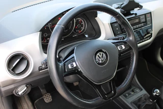 Volkswagen up! 2019 - 1.0 BMT high up! PANORAMADAK ECC WINTERPAKKET PDC <<NL AUTO>> image 16