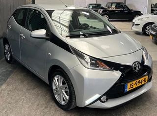 Toyota Aygo 2015 - 1.0 VVT-i x-clusiv 2e Eigenaar - Achtercamera - Airco bild 12