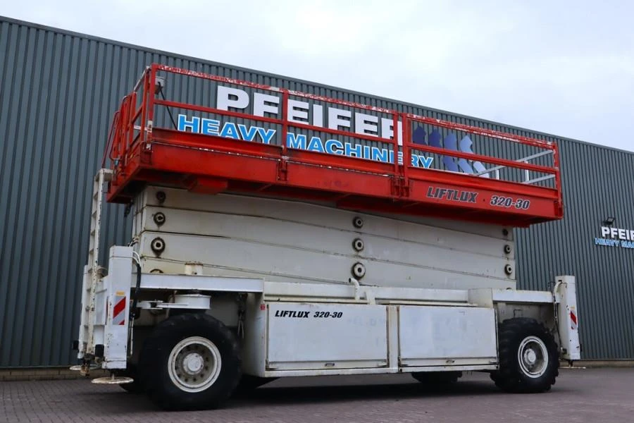 Liftlux 1999 - SL320-30DS Diesel, 4x4 Drive, 34m Working Height, imagem 1