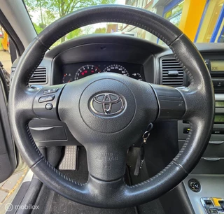 Toyota Corolla 2005 - 1.6 VVT-i Linea Sol obrazek 13