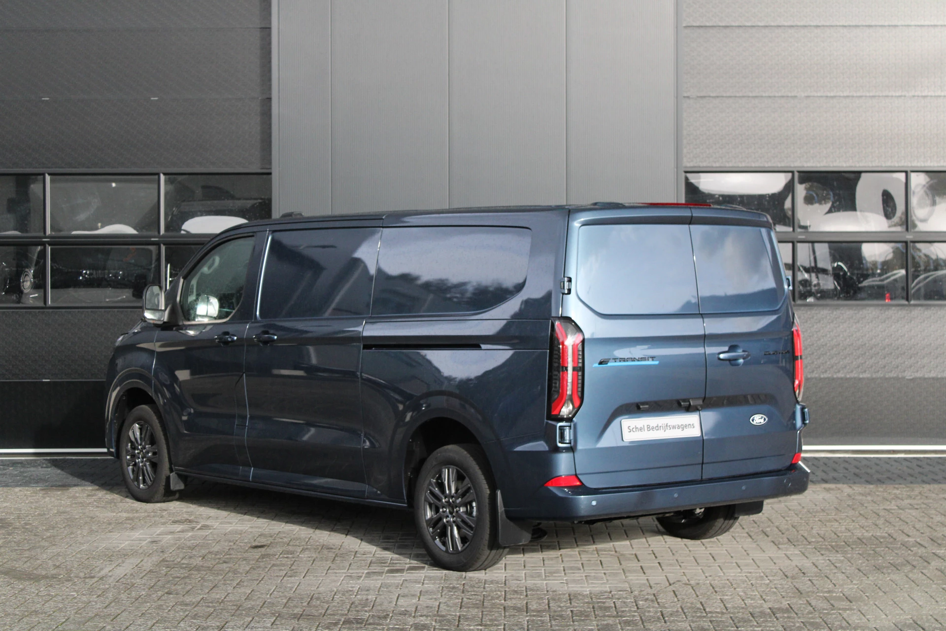 Ford E-Transit Custom 2025 - 340 L2H1 Limited 65 kWh 218pk - 2x Schuif - LED - 360 Camera - B&O - ACC - Navi - Stoel/Stuurverwarming - Rijklaar afbeelding 10