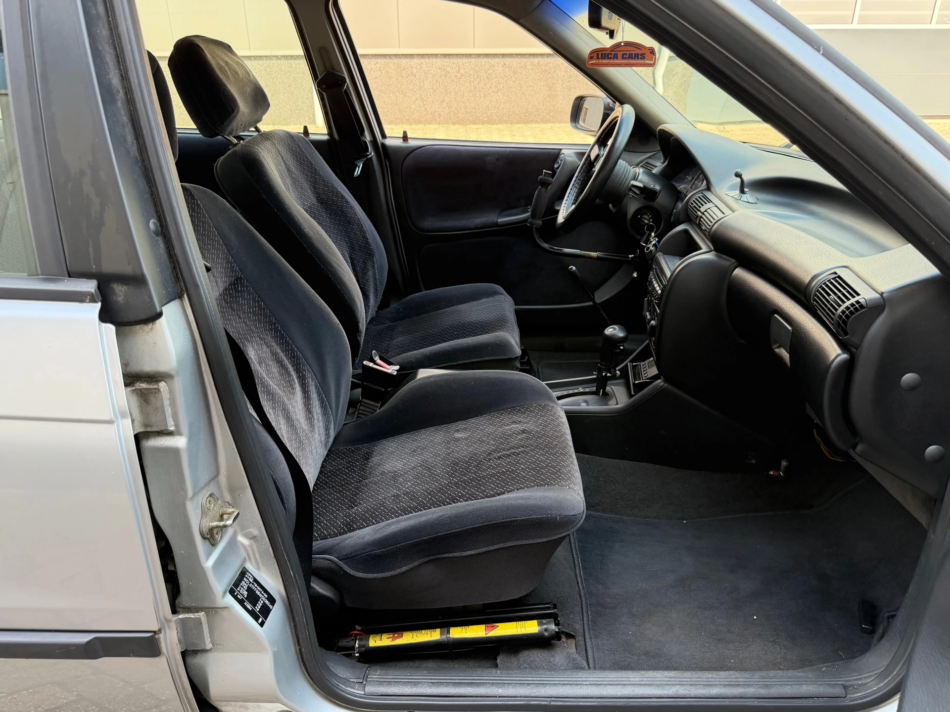 Opel Astra 1998 - 1.6i Edition bj.1998 Invalide aanp|Apk 6-2027. afbeelding 9