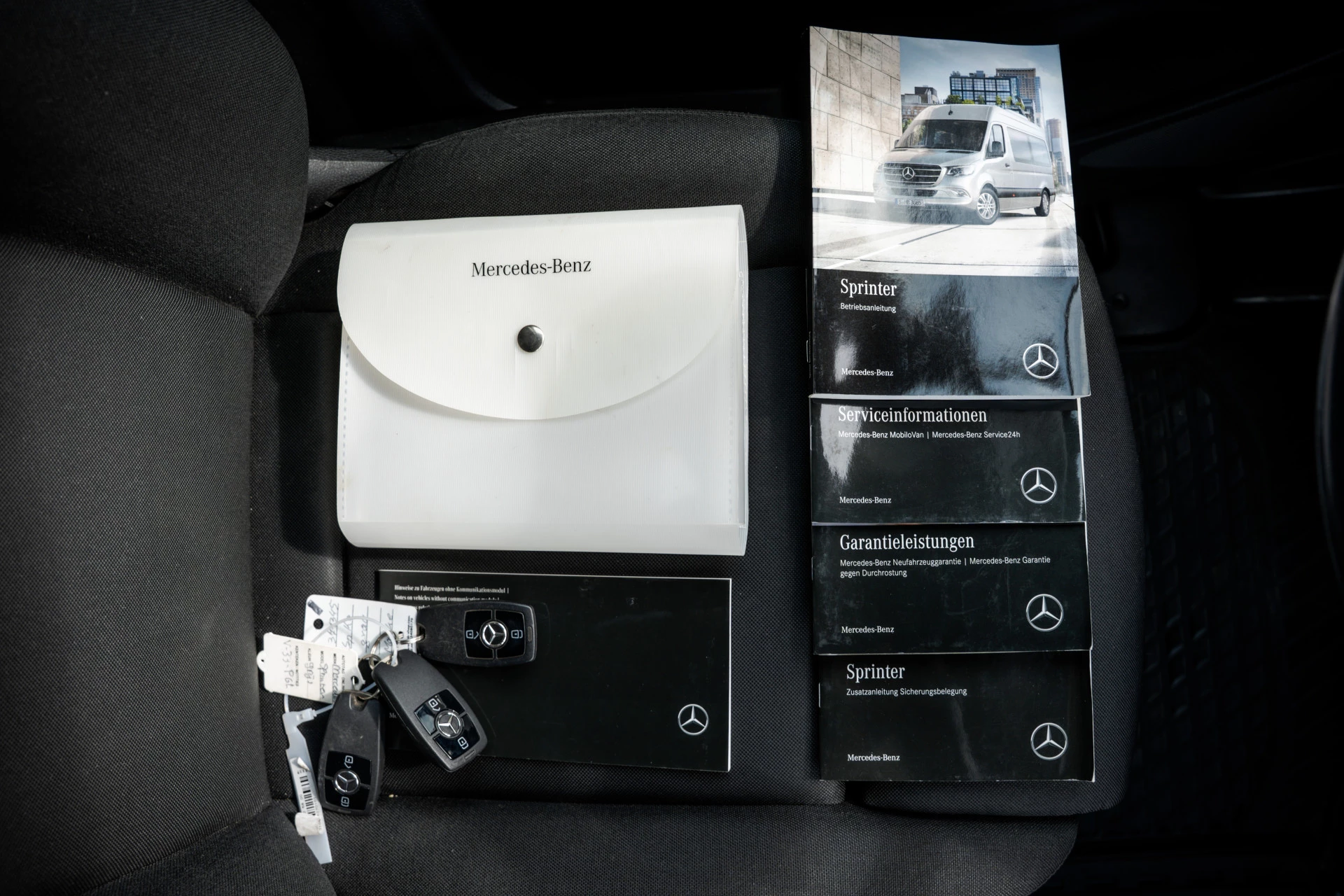 Mercedes-Benz Sprinter 2021 - 317 CDI RWD L2H1 | 170 PK | Automaat | 1e Eigenaar | Cruise | Camera | Mbux | PDC | Climatronic Bild 30