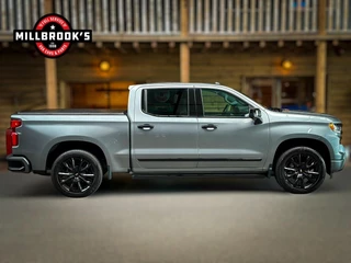 Chevrolet Silverado 2024 - Black Edition 6.2 V8 420 PK, zdjecie 11