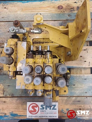 Caterpillar N/A - Occ hydraulische kleppengroep D6M Caterpillar bild 1