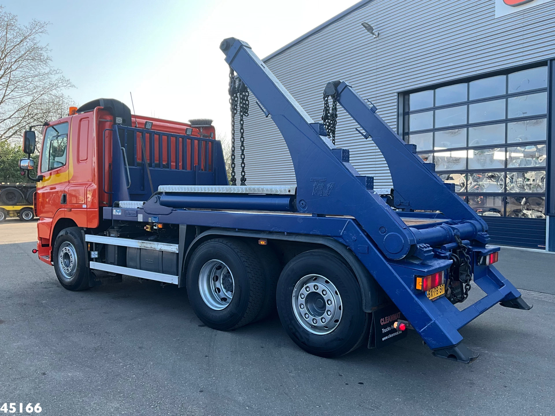DAF 85 2010 - FAN CF 460 Hyva 18 Ton portaalarmsysteem imagem 5