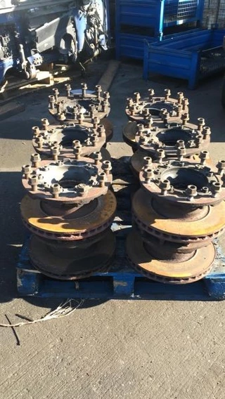 Scania N/A - WIELNAAF VOORAS/FRONT WHEEL HUB 4/R-SERIE image 1