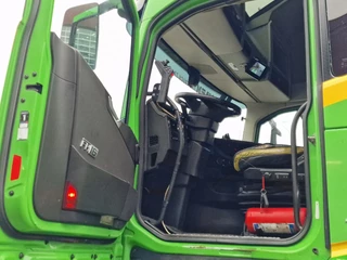 Volvo FH 2015 - 16.750 Globetrotter XL 6x2 - 20T Multilift Hooklift - Retarder - HUB reduction - Full air obrazek 12