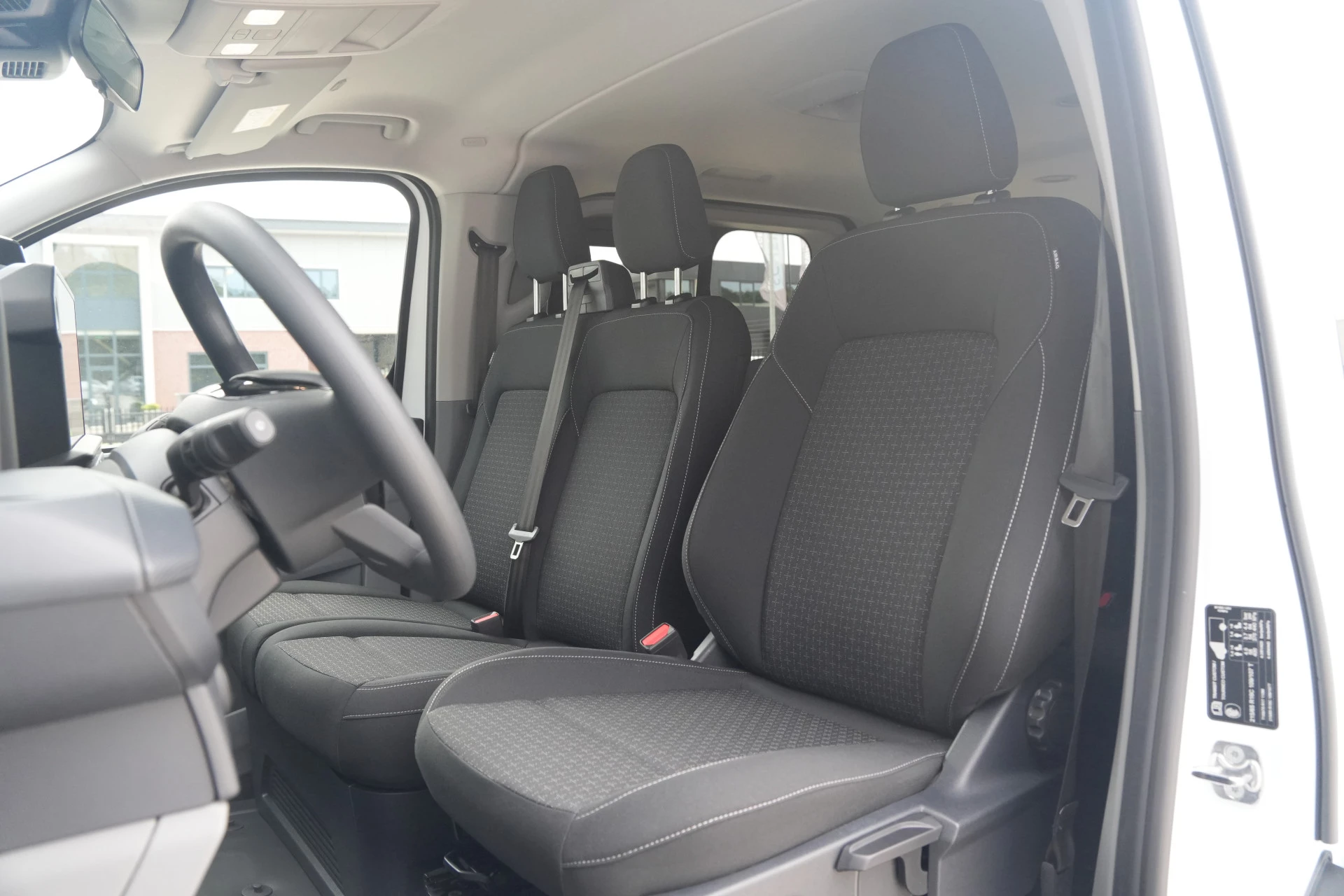 Ford Transit Custom 2026 - 340 2.5 PHEV L2H1 Kombi Trend 9 zits - Carplay - Camera - Navigatie - Airco achterin - Cuise - Rijklaar afbeelding 17