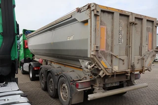 Benalu 2016 - * C39 * 3AXLE * 26cub * afbeelding 3 miniatuur