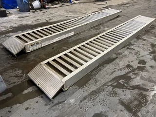 ALTEC N/A 2011 - OPRIJPLATEN (RAMPEN) 3,65 METER LANG afbeelding 3