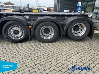 Volvo FMX 540 8x2 Hyva Haakarm + Vangmuil 2025 - N/A image 27