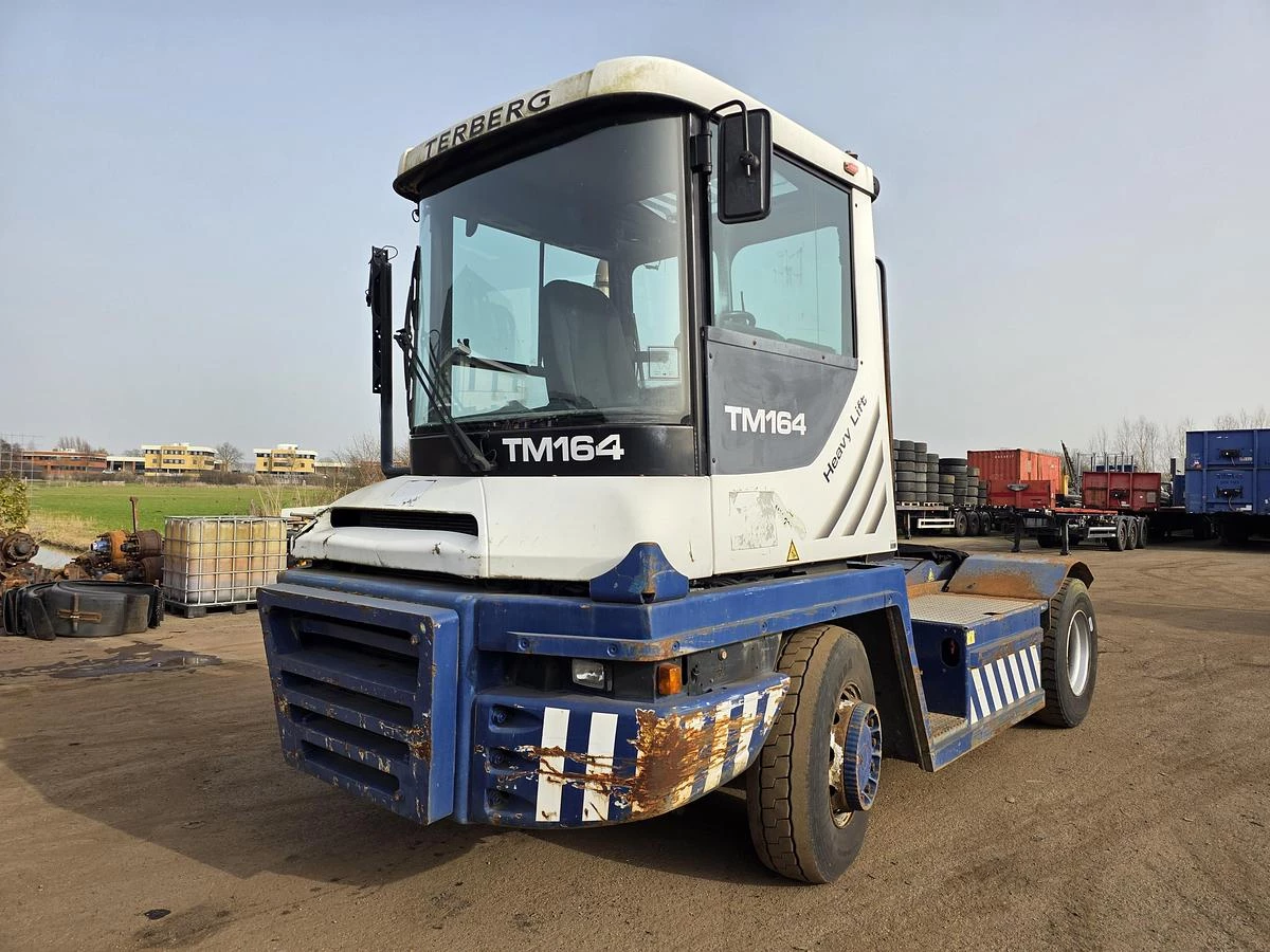 Terberg RT283 | TERMINAL TRACTOR 4X4| TURNING CHAIR. | AUTOMATIC GEAR | 28 191HOURS | 2012 immagine 1