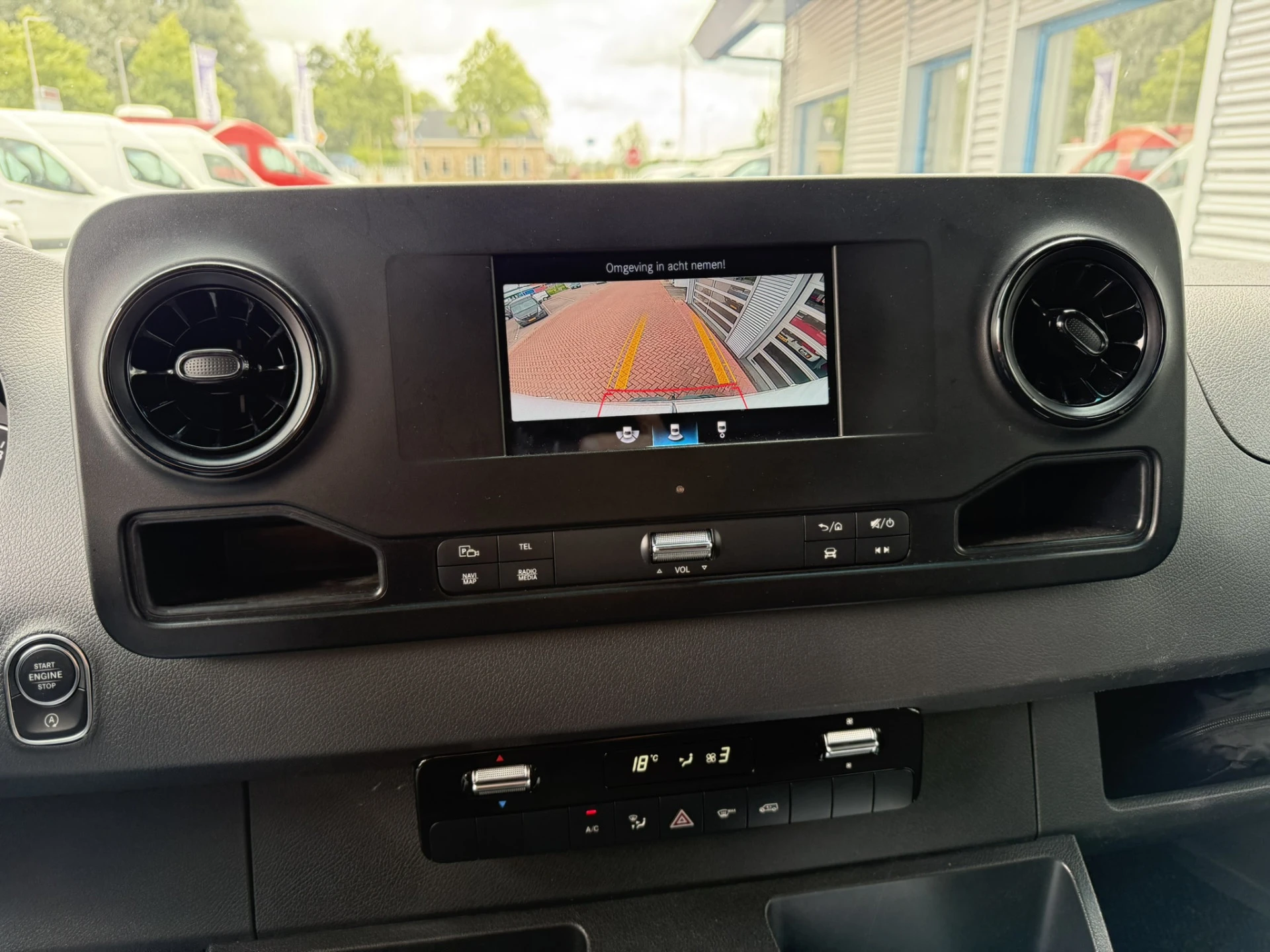 Mercedes-Benz Sprinter 2023 - 215 1.9 CDI L2H2 FWD afbeelding 8
