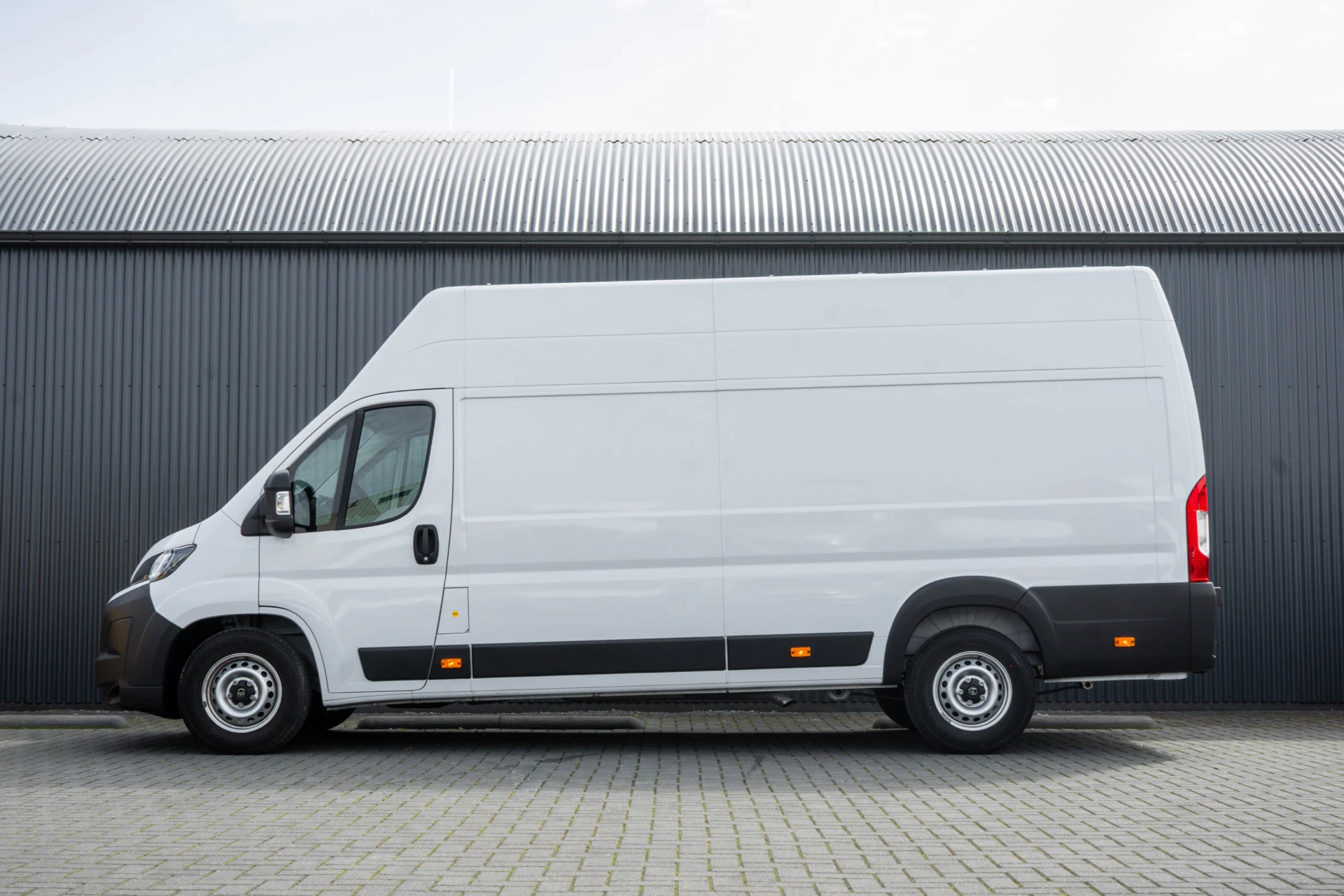 Citroën Jumper 2024 - 2.2 BlueHDi L4H3 | Nieuwstaat | 140 PK | Camera | Cruise | Airco | Lane Assist obrázek 5